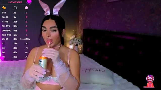 babyleilaa online show from October 28, 10:25 pm