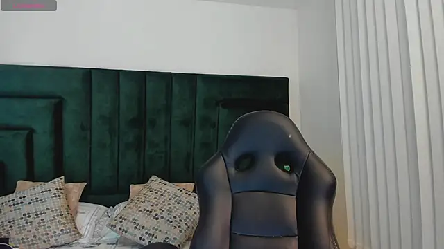 FaloonRoussel online show from November 4, 6:13 pm