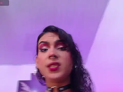 lilithnyx333 online show from February 3, 11:51 pm