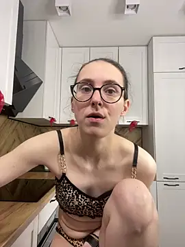 MartiniiSelenna online show from April 10, 6:30 am