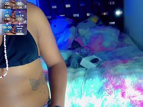 Snapshot of KayleighDreams_ chatting on October 9, 10:03 pm KayleighDreams online show from October 9, 10:03 pm