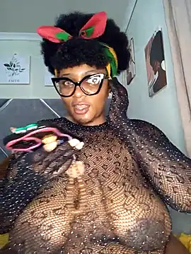 Snapshot of CocoBootyyy chatting on October 15, 2:47 am CocoBootyyy online show from October 15, 2:47 am