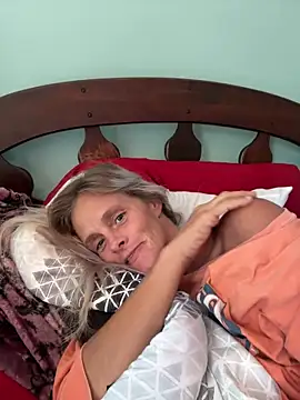 vixendoll87 online show from October 12, 5:04 pm