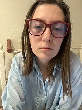 BeatriceTender online show from March 5, 6:59 pm