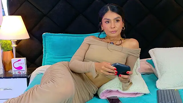 Holly Brensonexx  online show from October 24, 5:09 pm