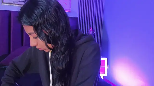 Tamaraakins online show from November 22, 1:25 pm