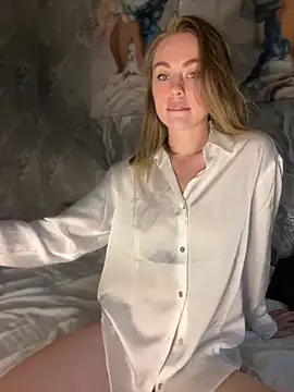 LoveGameSexx online show from September 18, 5:55 pm