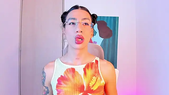 sofiaa grey  online show from March 2, 12:56 pm