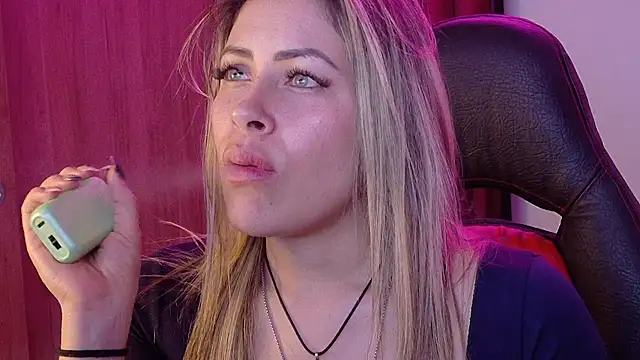 Natalia Montoya online show from October 9, 5:55 am