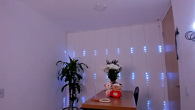 amanda rous online show from November 23, 1:30 am