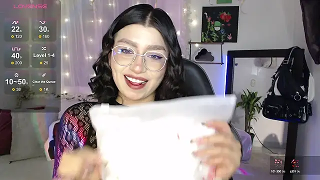 Snapshot of mily_thomson_b_ chatting on October 2, 3:00 am mily thomson b online show from October 2, 3:00 am