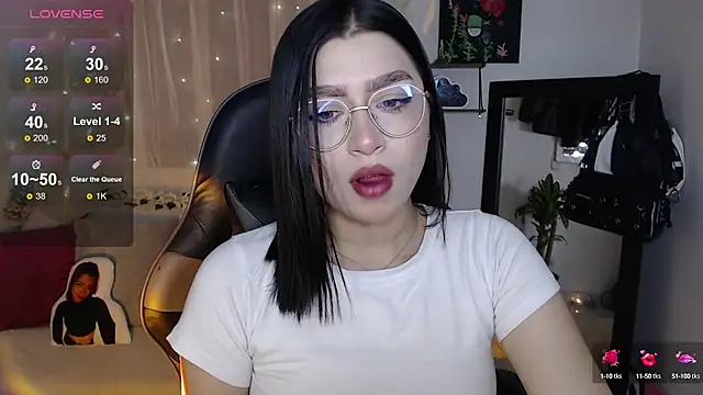 Snapshot of mily_thomson_b_ chatting on September 18, 11:25 pm mily thomson b online show from September 18, 11:25 pm