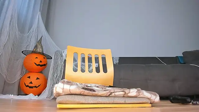 Cherrypie 001 online show from October 28, 7:47 am