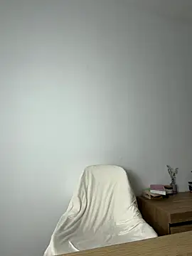 streetdoll online show from November 26, 3:57 pm