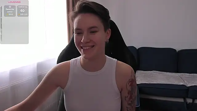 Snapshot of JessieFlower chatting on October 10, 8:08 am JessieFlower online show from October 10, 8:08 am