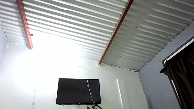 linzeysmith4 online show from March 27, 3:30 am