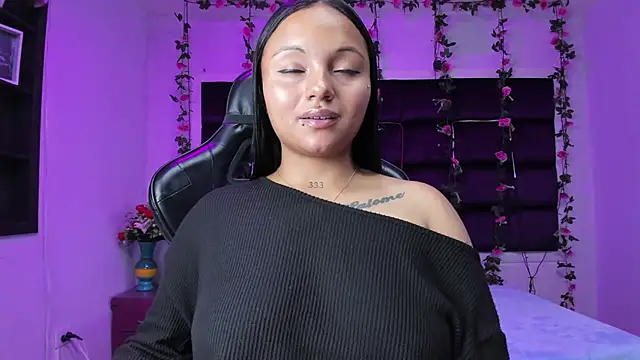 sweelanna   online show from November 28, 2:14 am