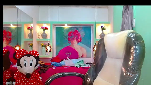 lorenapinto online show from March 13, 11:28 pm