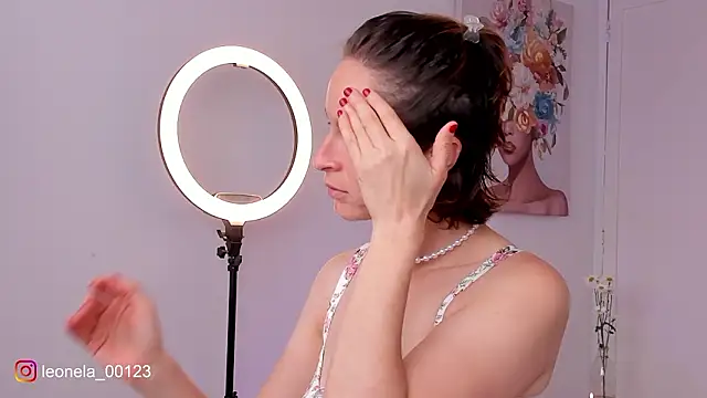 cuddlingbunny online show from February 20, 5:14 pm