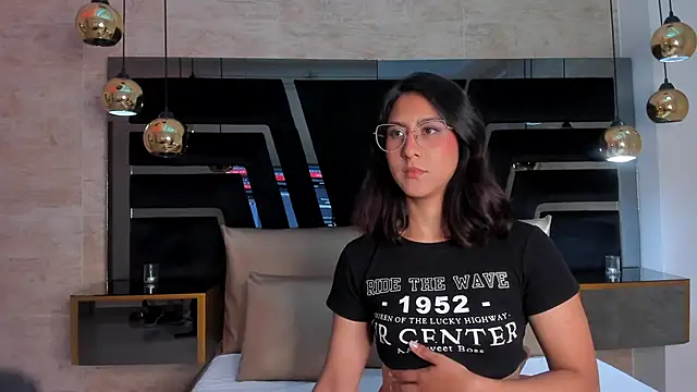 DaraBeckett online show from September 19, 12:15 pm