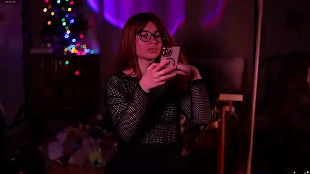 SweetyKitty18 online show from April 12, 5:27 pm