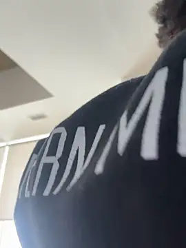 Your Paris online show from February 17, 8:30 pm