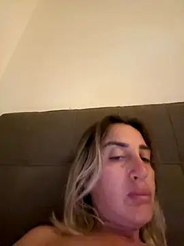 casalinga88 online show from October 24, 5:36 am