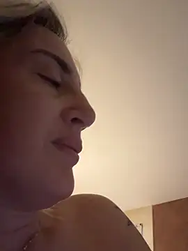 casalinga88 online show from February 3, 7:02 am