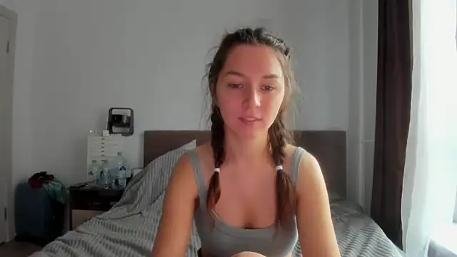 Adela Vetta online show from November 4, 9:25 am