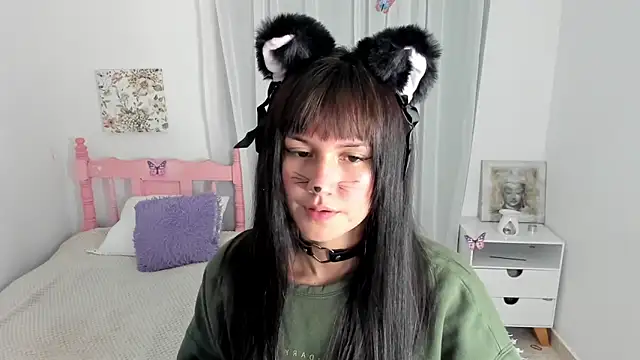 cute roxy online show from November 1, 1:43 am