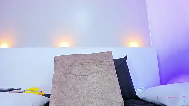 Natasha Colins1 online show from February 4, 5:54 am