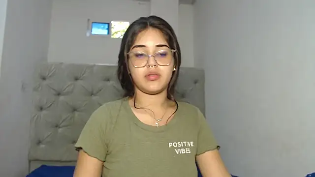 Melody phillips2 online show from January 12, 4:01 pm