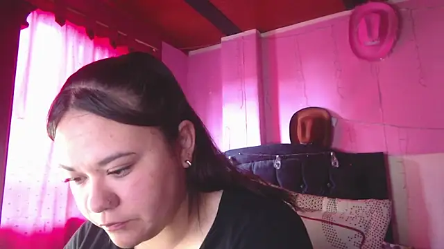 NikkiRous  online show from April 1, 1:41 pm