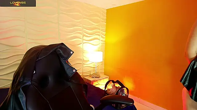 EvaaFoxxy1 online show from November 20, 3:51 am