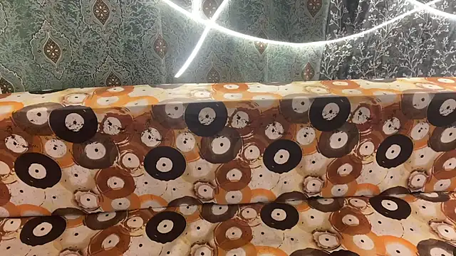 shuhana  online show from November 12, 12:52 am