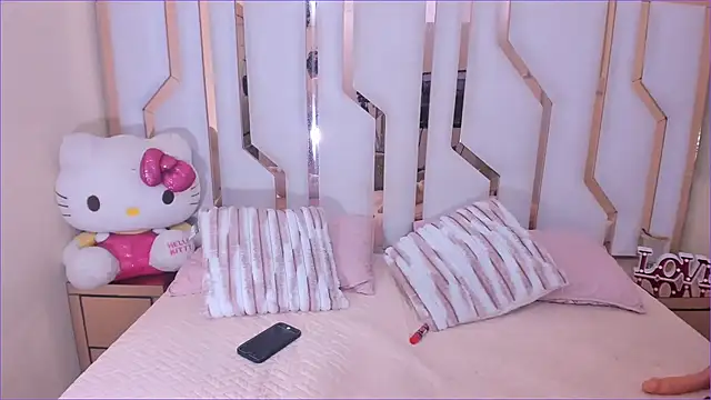 Snapshot of TifanyChill chatting on October 3, 7:19 pm TifanyChill online show from October 3, 7:19 pm