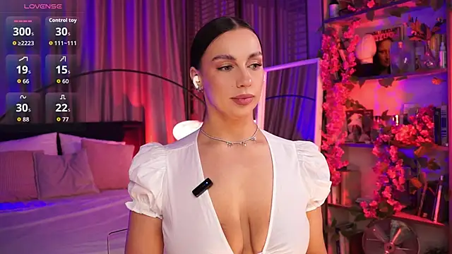 LunaNight online show from October 17, 8:34 pm