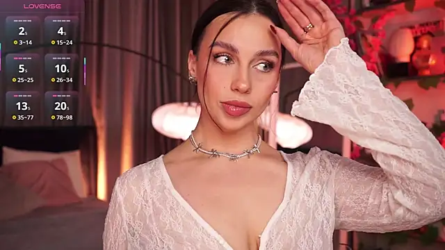 LunaNight online show from September 29, 9:09 pm