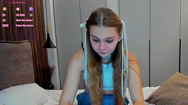 Molly sweetie online show from November 11, 7:15 am