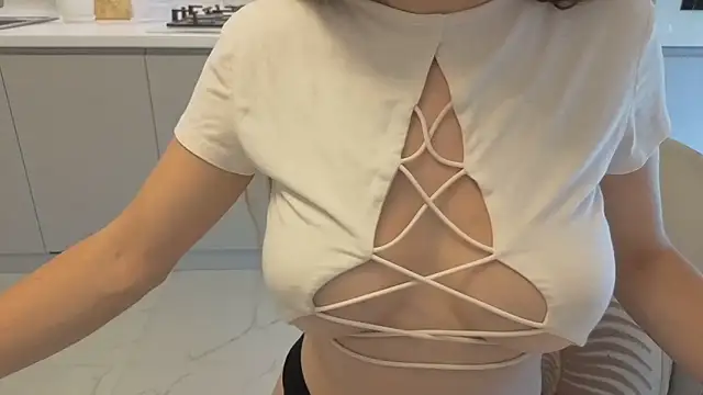 tiny lily online show from June 12, 4:48 pm