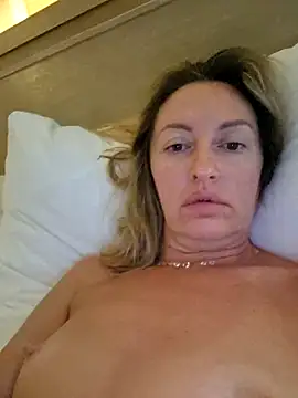 Miss    Mia  online show from March 26, 12:24 am