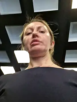 Miss    Mia  online show from November 24, 11:01 am