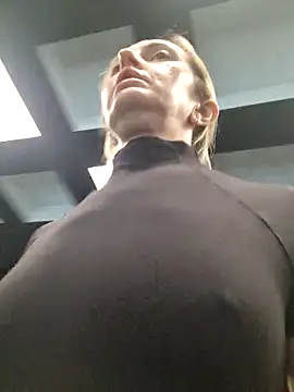 Miss    Mia  online show from February 27, 12:05 pm