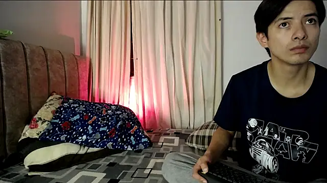 Pinkandyellowpokemon online show from January 7, 5:11 am