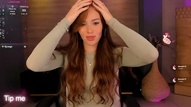 CorinneRusso online show from March 26, 1:02 pm