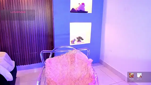 BlakmillerrGilson online show from February 3, 8:23 pm