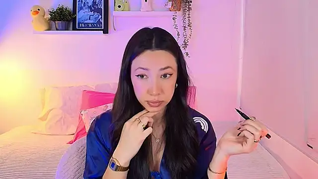 lilyy evanss online show from November 19, 9:26 pm