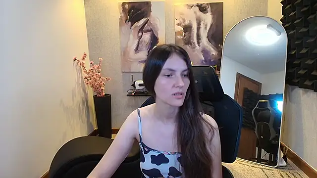 upssnowy online show from September 22, 11:47 pm