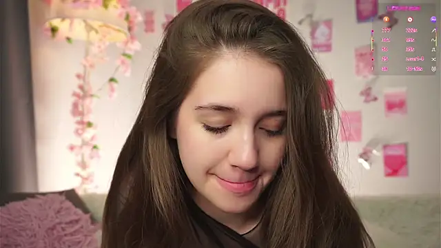 AmiLewis online show from February 10, 1:19 am