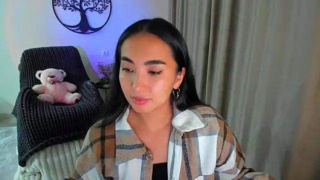 worldofkim online show from September 16, 9:12 pm